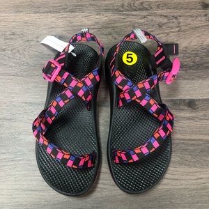 Chaco Cubit Ecotread Magenta Black Sandals NWT